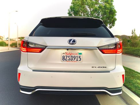 Used 2022 Lexus RX 450hL AWD w/ Premium Package image 5