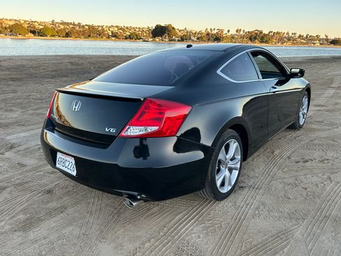 Used 2011 Honda Accord EX-L image 4