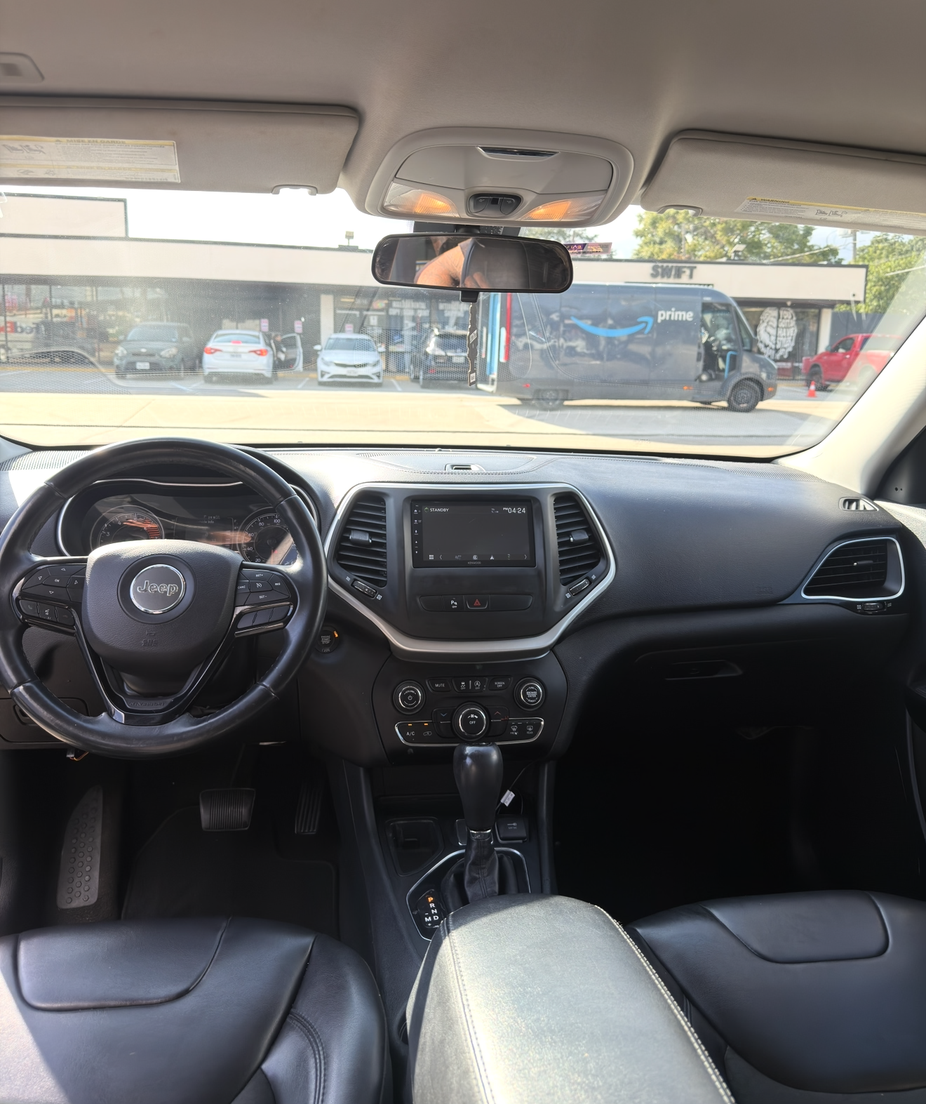 Used 2019 Jeep Cherokee Latitude Plus FWD image 15