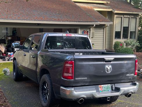 Used 2019 RAM 1500 Big Horn image 5