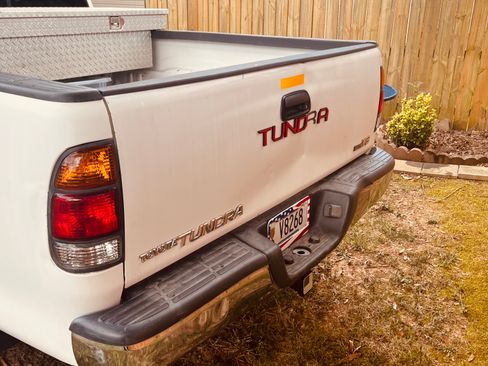 Used 2003 Toyota Tundra SR5 RWD image 2
