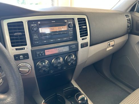 Used 2007 Toyota 4Runner Sport AWD/4WD image 8