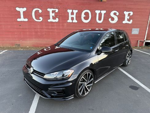 Used 2019 Volkswagen Golf 4-Door AWD/4WD image 12