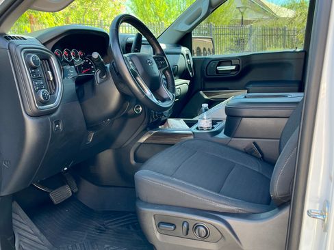 Used 2022 Chevrolet Silverado 1500 LT Trail Boss w/ Safety Package AWD/4WD image 12