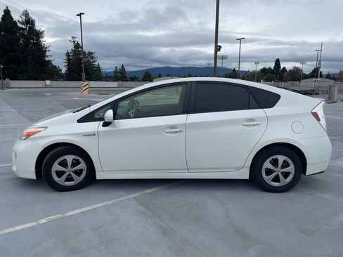 Used 2012 Toyota Prius Three image 10