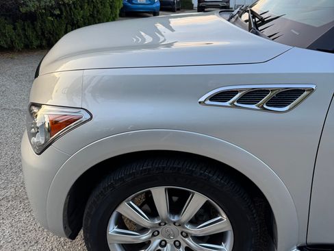 Used 2011 INFINITI QX56 2WD w/ Deluxe Touring Pkg image 27