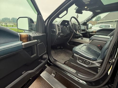 Used 2018 Ford F150 Limited image 11