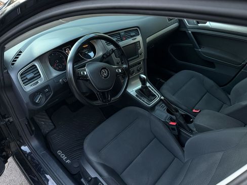 Used 2016 Volkswagen Golf S image 16