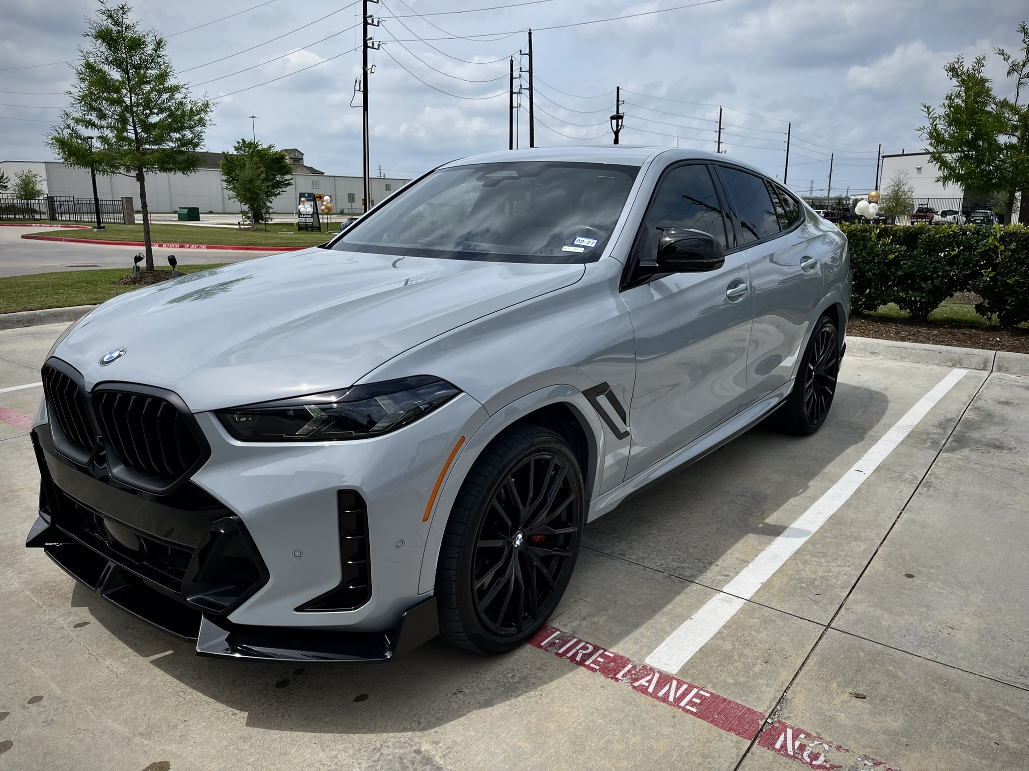 Used 2024 BMW X6 xDrive40i w/ Executive Package AWD/4WD image 2