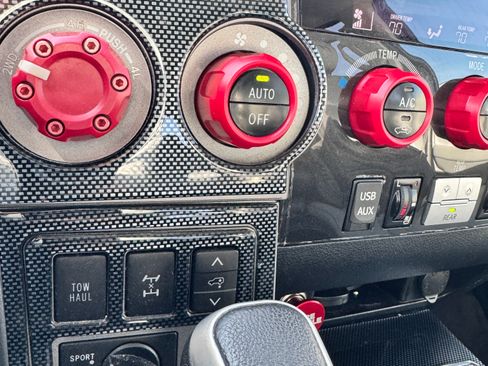 Used 2013 Toyota Sequoia Platinum image 17