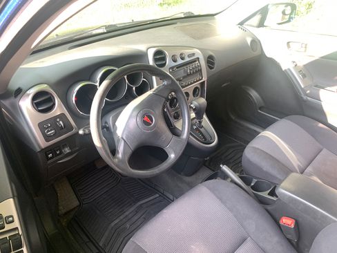Used 2006 Pontiac Vibe w/ Security Package FWD image 10