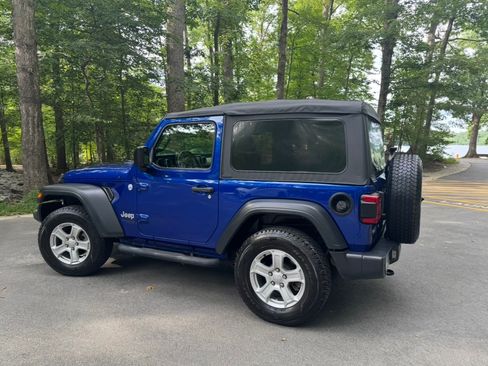 Used 2019 Jeep Wrangler Sport AWD/4WD image 8