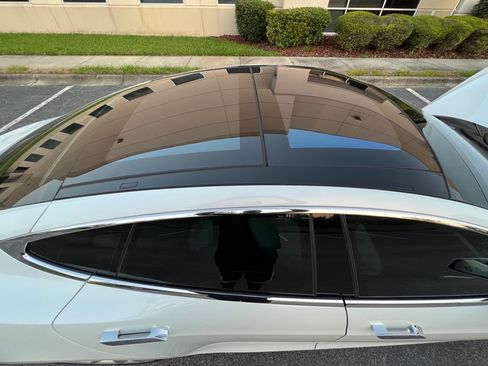 Used 2015 Tesla Model S 70D image 8