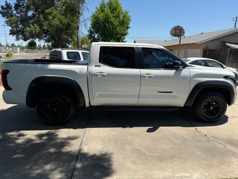 Used 2024 Toyota Tundra Limited AWD/4WD image 2