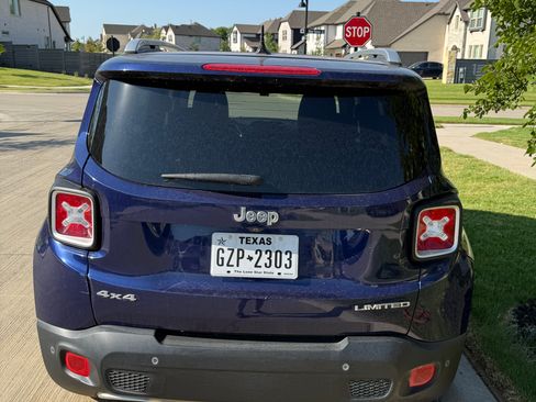 Used 2016 Jeep Renegade Limited w/ Safety & Security Group AWD/4WD image 8