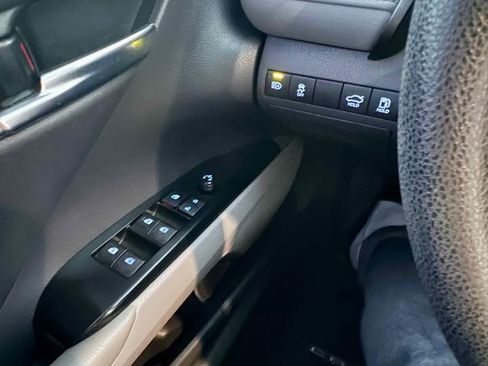 Used 2020 Toyota Camry LE w/ Carpet Mat Package image 15