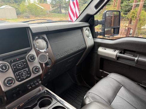 Used 2016 Ford F250 Lariat w/ Lariat Ultimate Package image 25