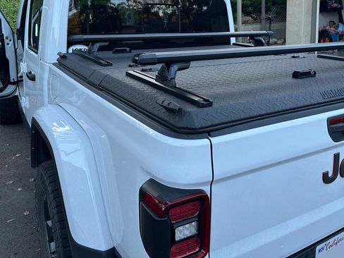 Used 2021 Jeep Gladiator Rubicon image 10