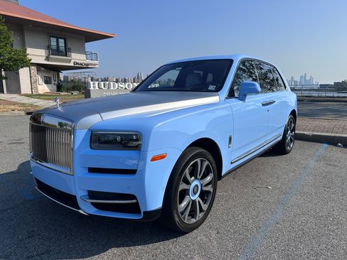 Used 2023 Rolls-Royce Cullinan image 1