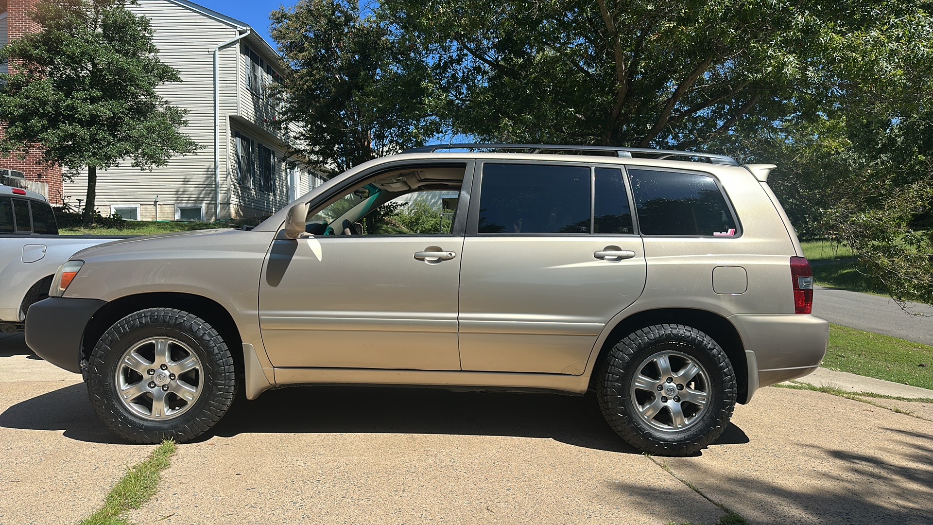 Used 2007 Toyota Highlander 4WD V6 w/ Extra Value Pkg #5 image 2