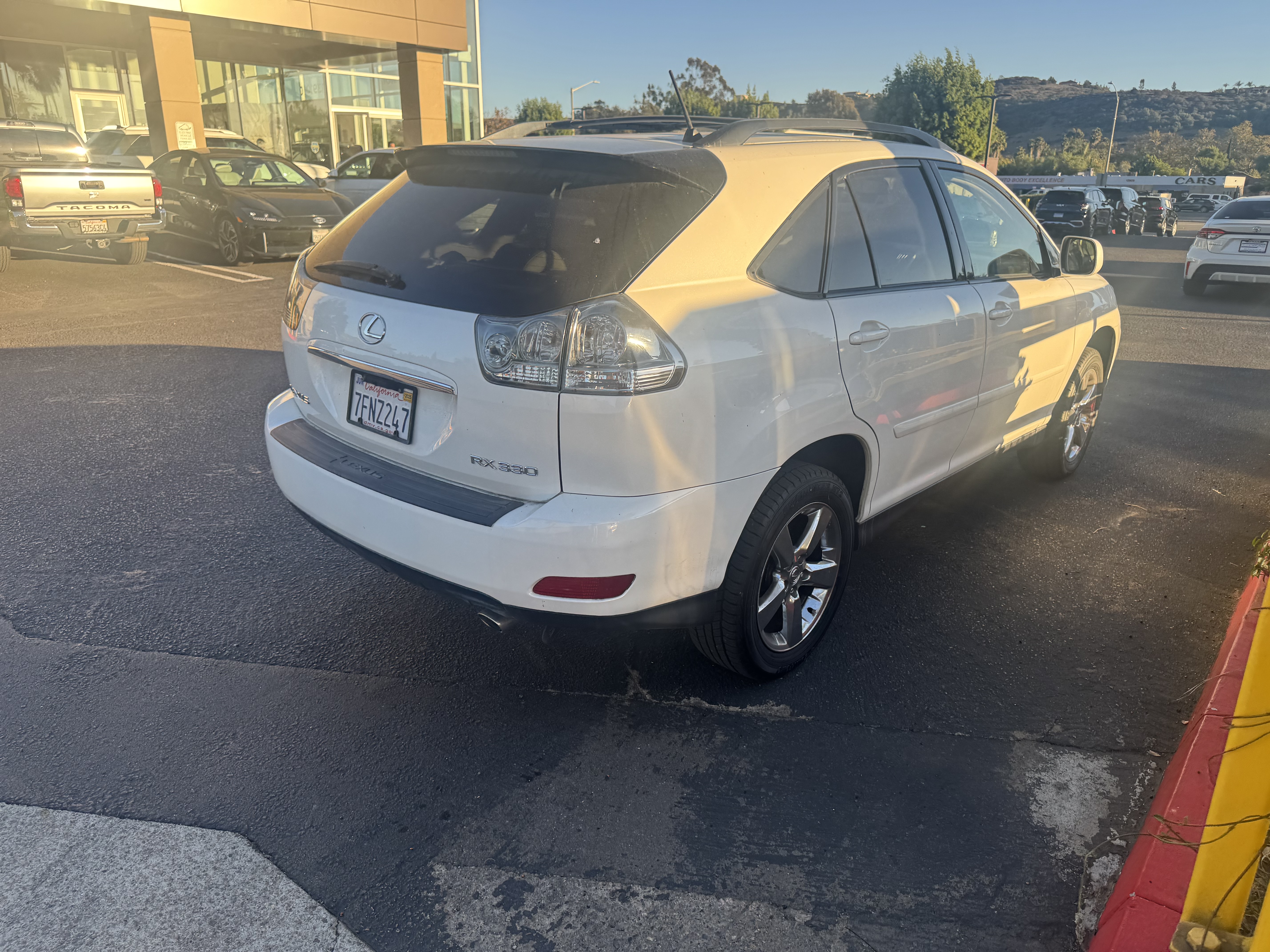 Used 2004 Lexus RX 330 AWD w/ Premium Plus Pkg image 4
