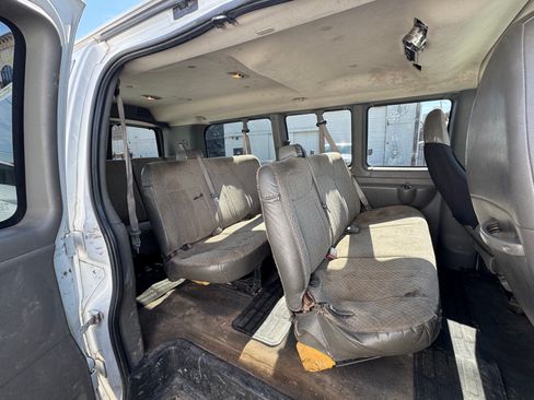 Used 2014 Chevrolet Express 2500 LS image 4