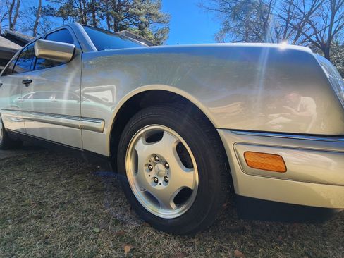 Used 1997 Mercedes-Benz E 420 Sedan image 6