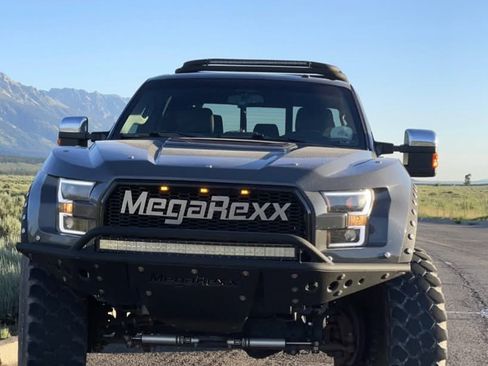 Used 2016 Ford F350 Platinum image 4