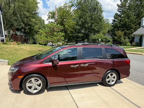 Used 2018 Honda Odyssey EX-L image 2