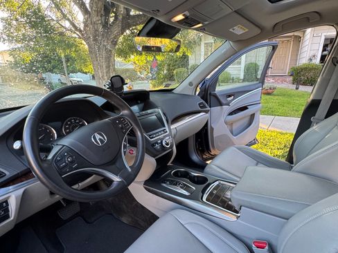 Used 2017 Acura MDX SH-AWD Sport Utility 4D image 14