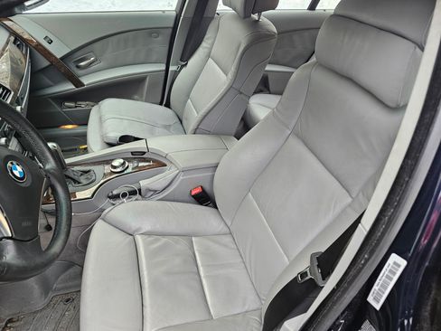 Used 2004 BMW 545i 545i Sedan 4D image 9