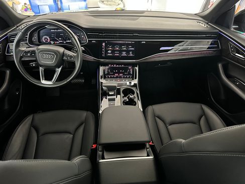 Used 2019 Audi Q8 Premium Plus w/ Premium Plus AWD/4WD image 18