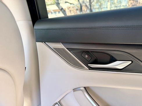 Used 2021 Jaguar XF SE image 14