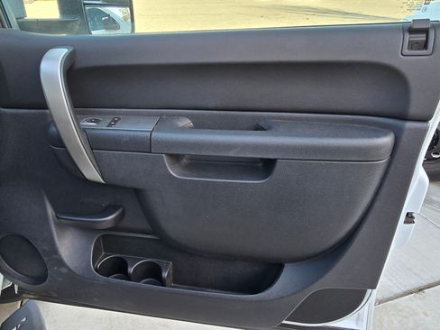 Used 2013 Chevrolet Silverado 2500 LT w/ Interior Plus Package image 28