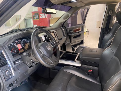 Used 2010 Dodge Ram 2500 Truck Laramie w/ Chrome Accents Group image 17