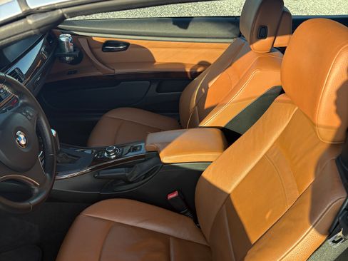 Used 2013 BMW 335i Convertible RWD image 8