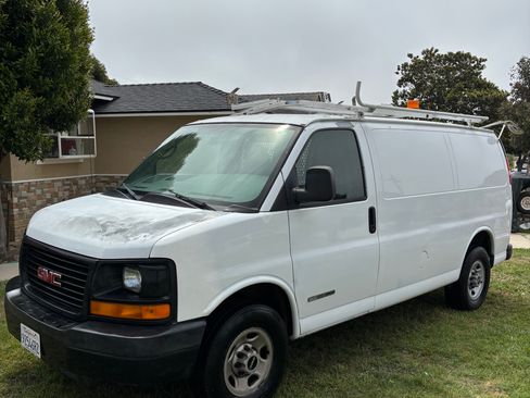 Used 2006 GMC Savana 2500 RWD image 1