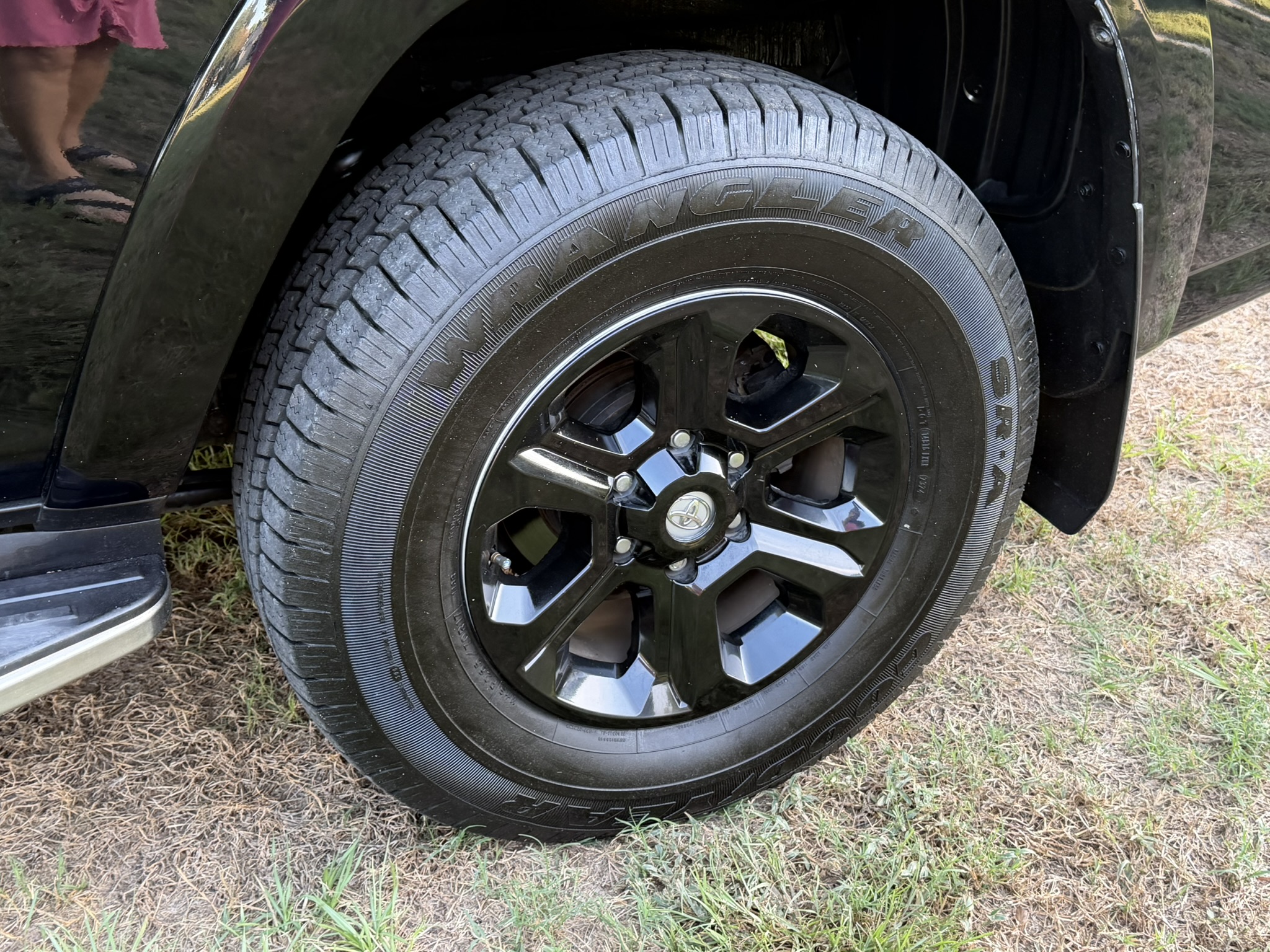 Used 2020 Toyota 4Runner SR5 RWD image 28