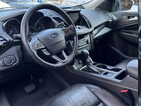 Used 2017 Ford Escape Titanium image 5