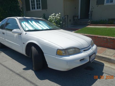 Used 1995 Ford Thunderbird LX image 2