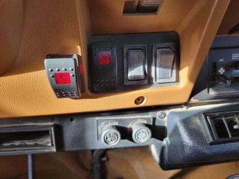 Used 1995 Jeep Wrangler Sahara image 17