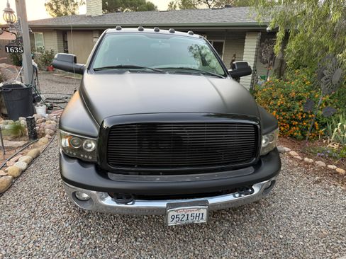 Used 2005 Dodge Ram 3500 Truck SLT w/ Quad Cab Big Horn Value Group image 5