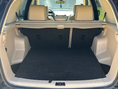 Used 2014 Land Rover LR2 HSE image 9