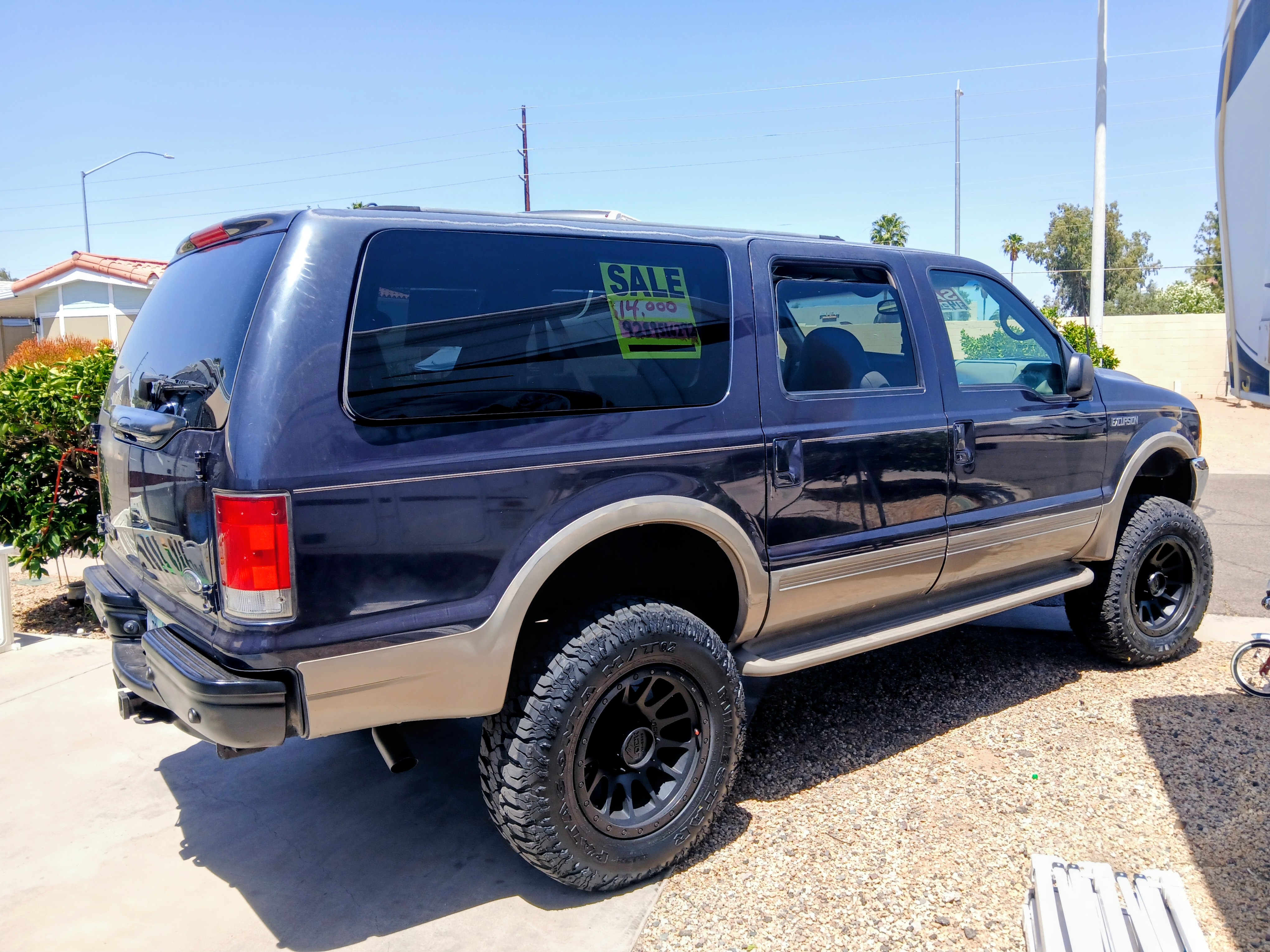 Used 2000 Ford Excursion Limited AWD/4WD image 22