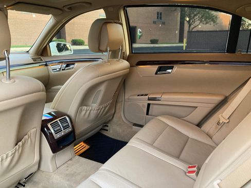Used 2013 Mercedes-Benz S 550 4MATIC image 25