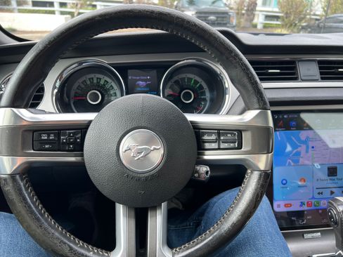 Used 2013 Ford Mustang Premium image 13