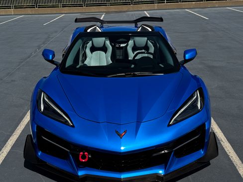 Used 2024 Chevrolet Corvette Z06 w/ Z07 Performance Package RWD image 15