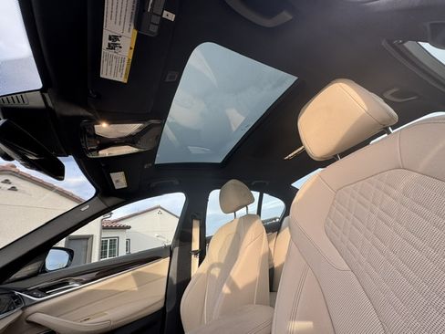 Used 2021 BMW 530i w/ Premium Package RWD image 14