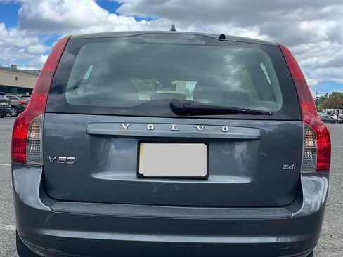 Used 2010 Volvo V50 2.4i FWD image 6
