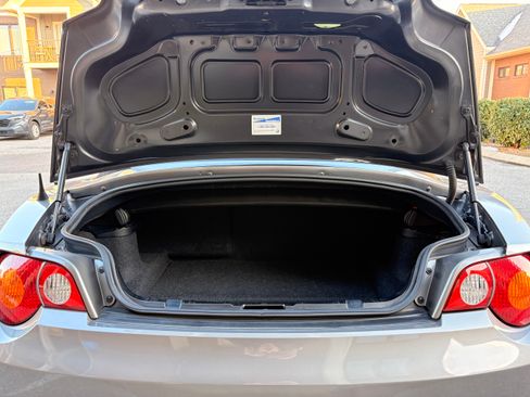 Used 2004 BMW Z4 2.5i image 6
